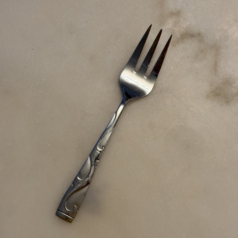 Oneida Stainless Steel "Tuscany" 3 Prong Serving Fork 8.75" China 41/11